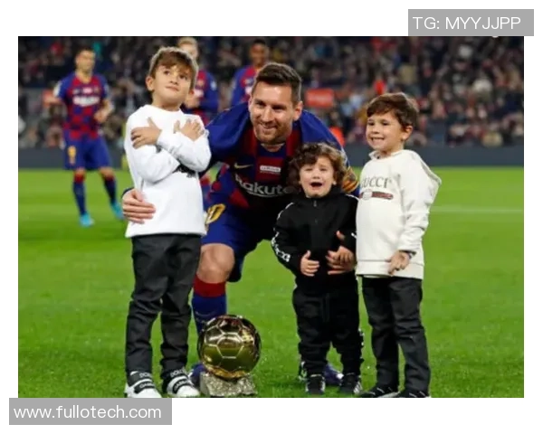 足球明星喜迎新生儿家庭幸福满溢球场外的温馨时刻 足球明星喜迎新生儿家庭幸福满溢球场外的温馨时刻