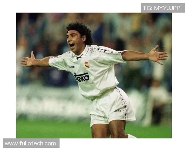 足球明星神秘挡脸人头背后的故事与真相揭秘